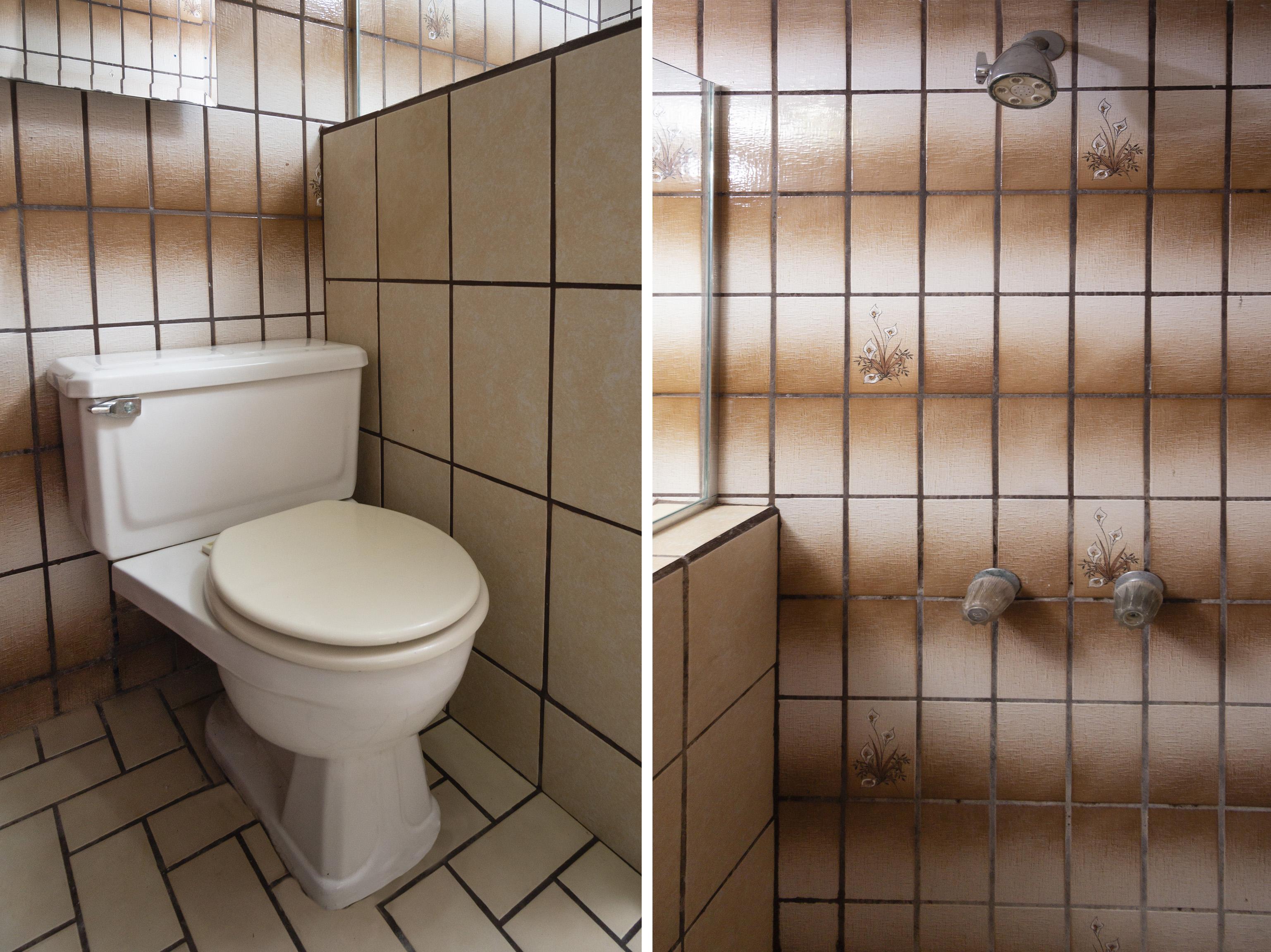 OYO Hotel Hacienda Don Luis, Rosarito Bagian luar foto Bathroom tiles
