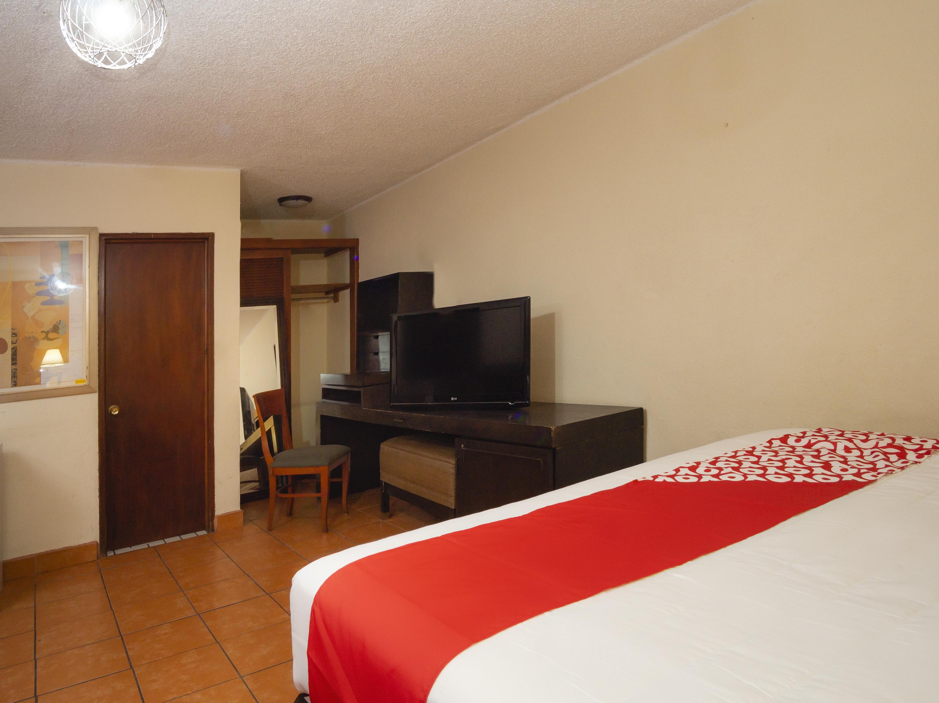 OYO Hotel Hacienda Don Luis, Rosarito Bagian luar foto A typical room at the hotel