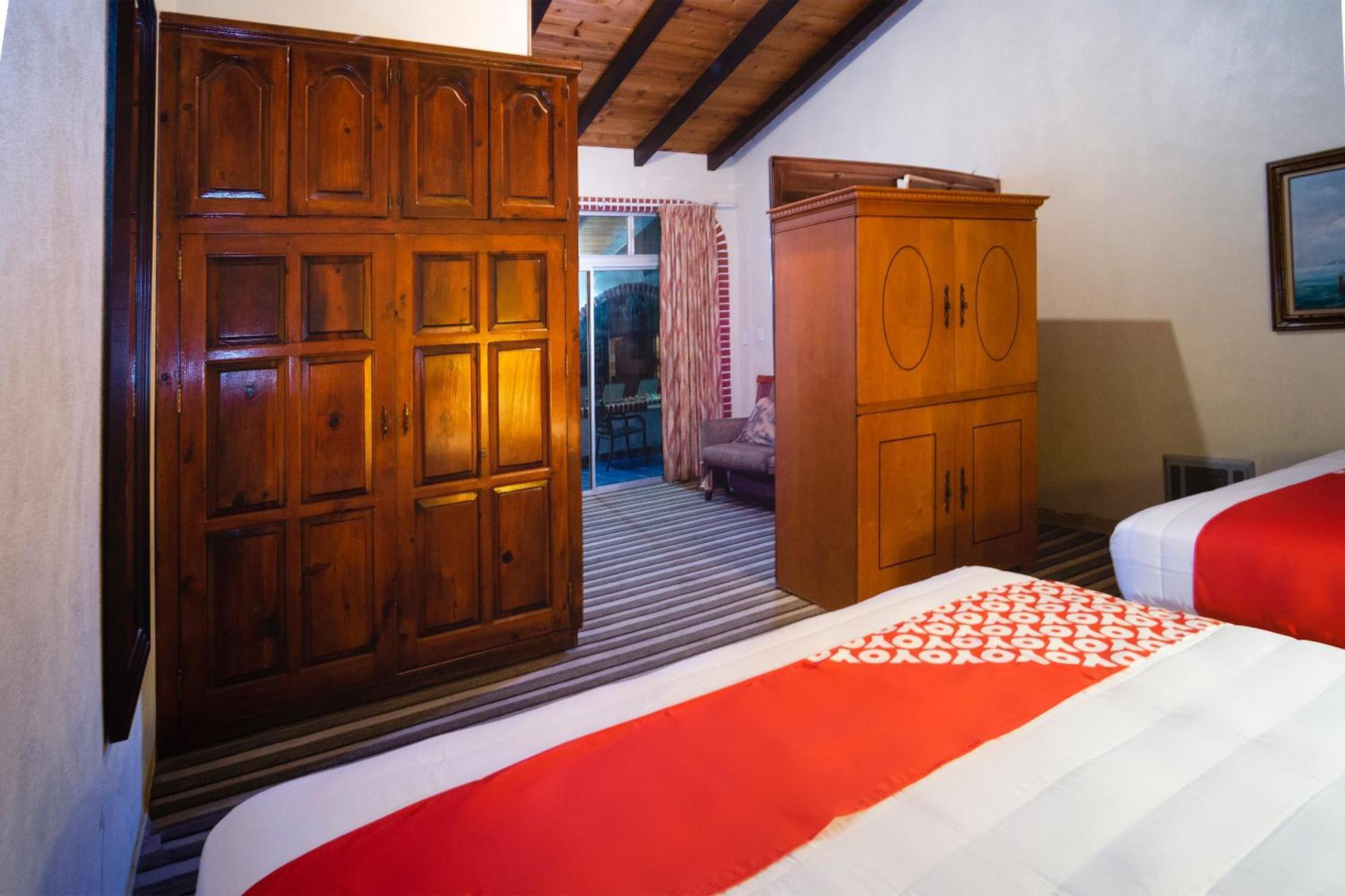 OYO Hotel Hacienda Don Luis, Rosarito Bagian luar foto A room at the hotel